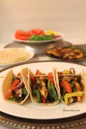 The Savorist | Chicken Fajitas with Corn Tortillas Recipe #Glutenfree #healthy #chicken