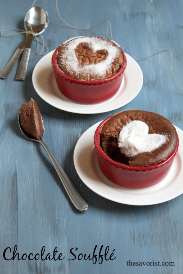 Easy No-Fail Chocolate Souffle Recipe at www.thesavorist.com |Chocolate Souffles | Desserts | #Chocolate #Recipe